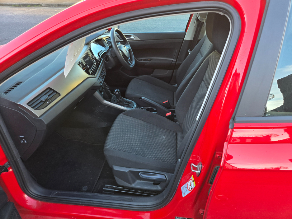 2021 Volkswagen Polo - image 16