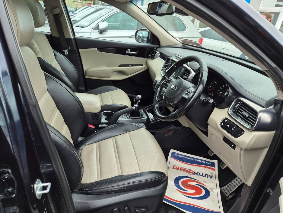 2018 Kia Sorento - image 6