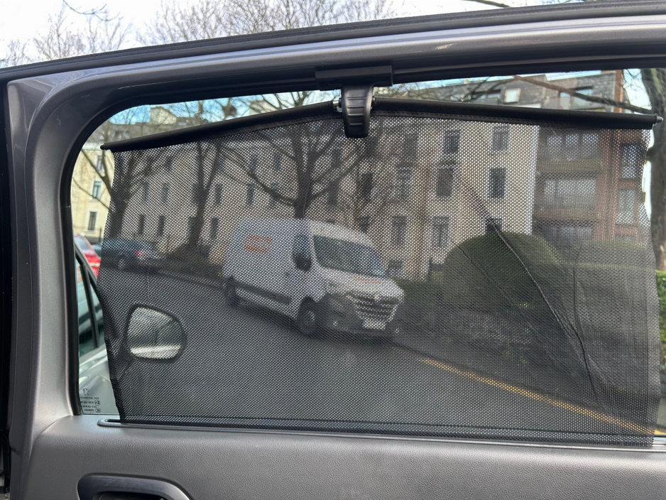 2017 Peugeot 5008 ACTIVE PETROL PANORAMIC GLASS ROOF €11,995