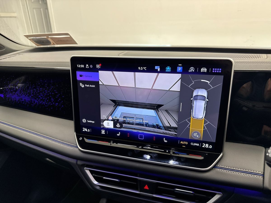 2024 Volkswagen Tiguan - image 21