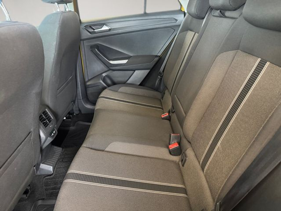 2021 Volkswagen T-Roc - image 16