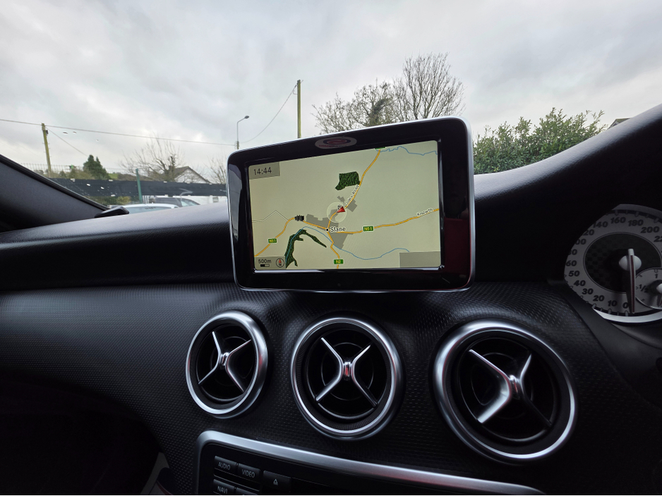 2015 Mercedes-Benz A Class A180 ONLY 38,105 KLMs SAT NAV PACK LEATHER TRIM SEATS INTERIOR HALF LEATHER SEATS / HI SPEC / SYSTEM LOW ROAD TAX BAND / SIMI DEALER €15,750