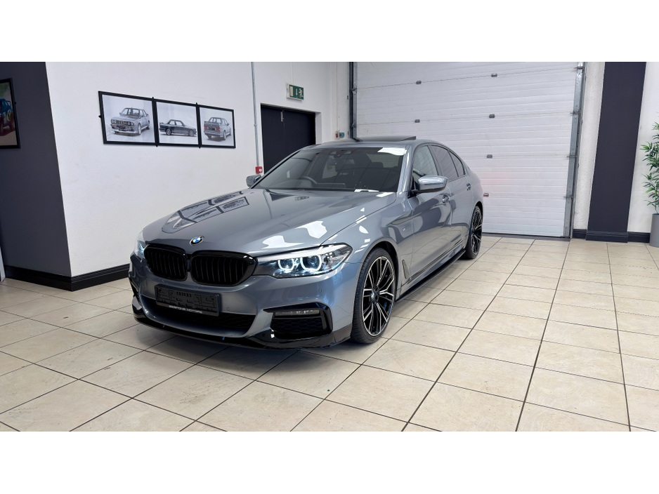 2019 BMW 5 Series - image 5