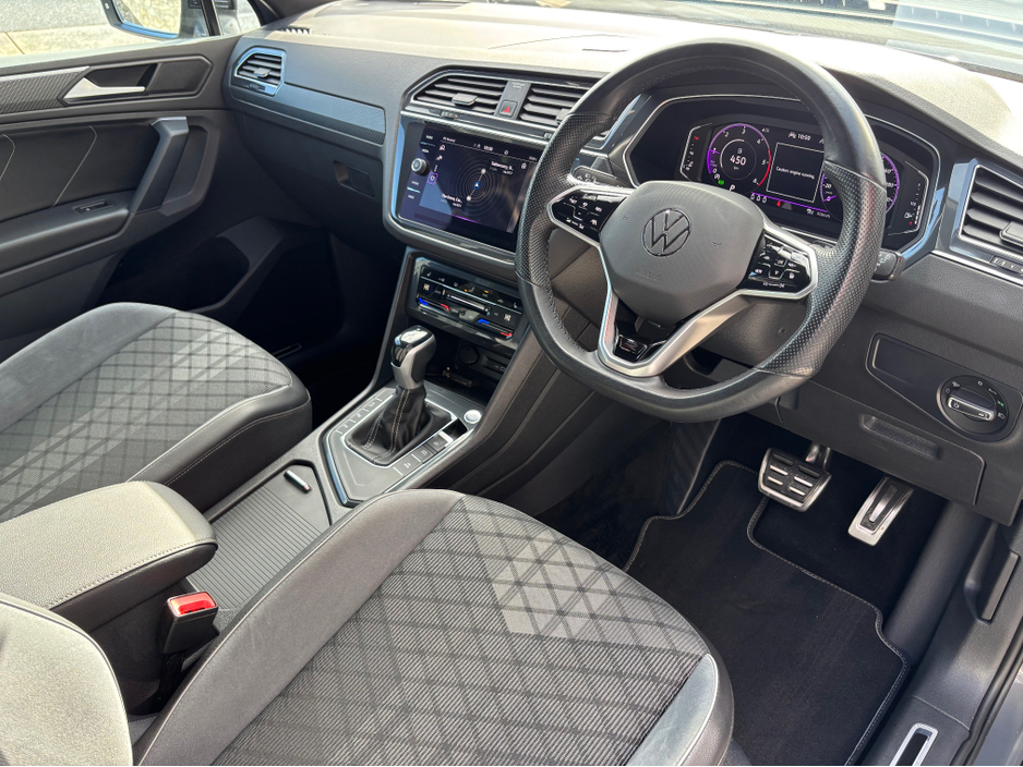 2022 Volkswagen Tiguan - image 8