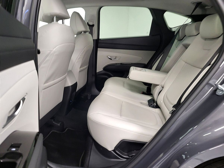 2025 Hyundai Tucson - image 9