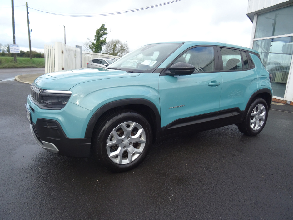 2025 Jeep Avenger - image 4