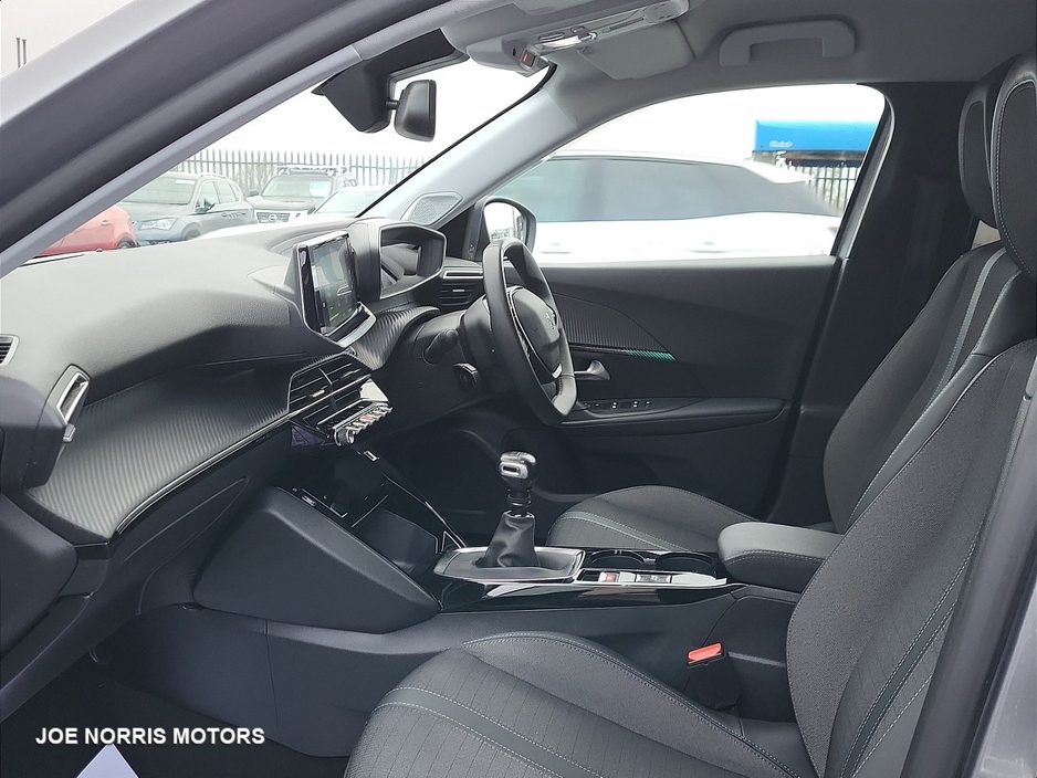 2022 Peugeot 2008 ALLURE 1.5 BLUE HDI 110 €22,995