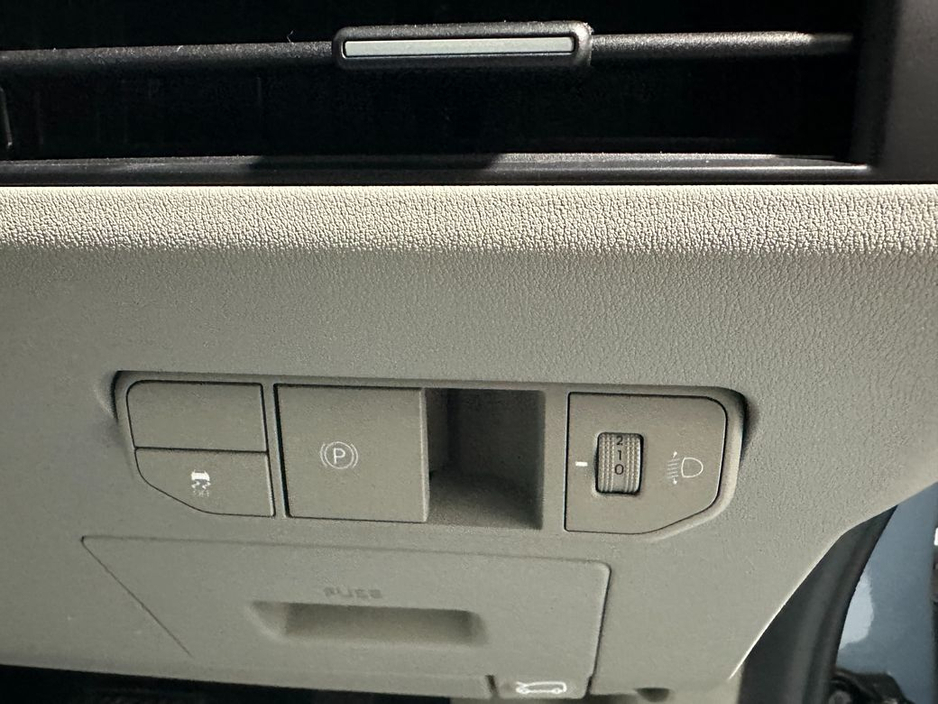 2026 Kia PV5 - image 24