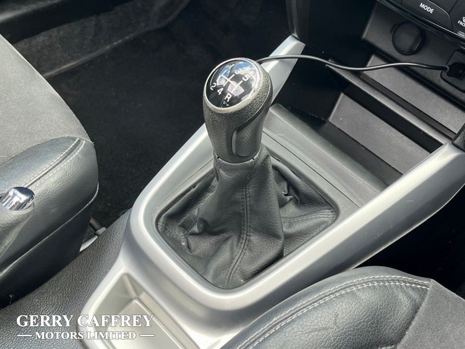 2016 Suzuki Vitara - image 16