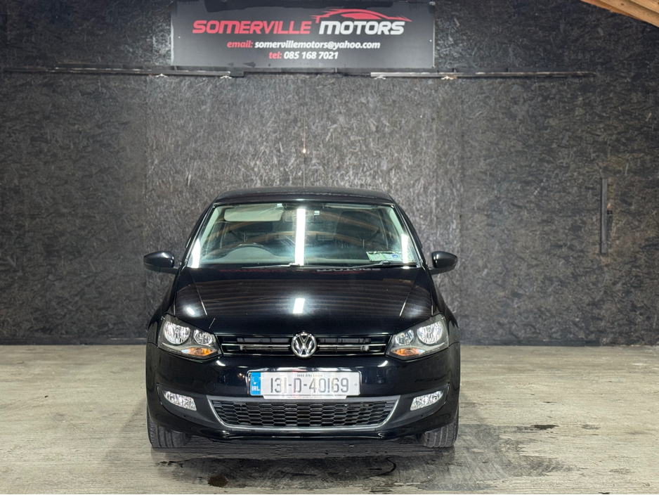 2013 Volkswagen Polo - image 2