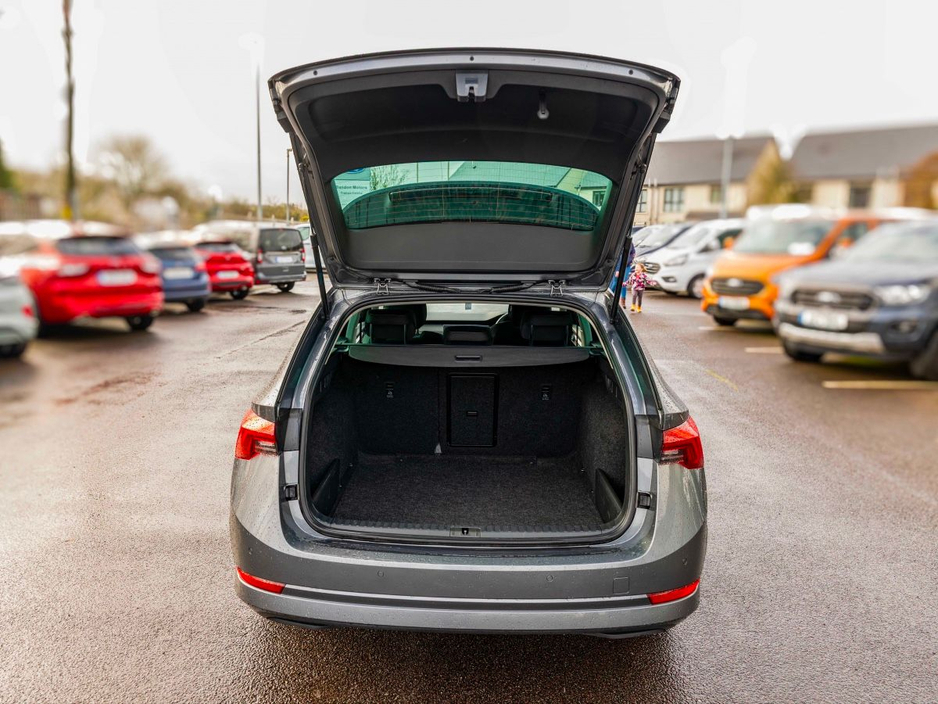 2022 Skoda Octavia 2022 Skoda OCTAVIA AMB 2.0TDI 115HP €25,950