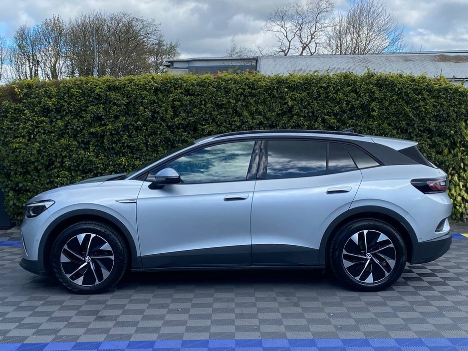 2023 Volkswagen ID.4 - image 3