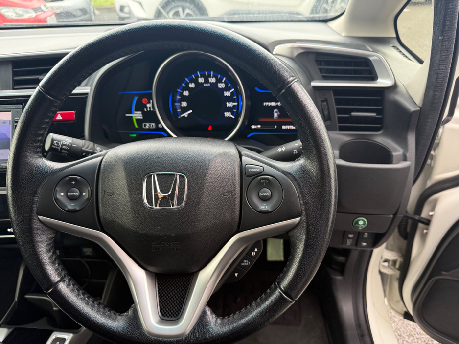 2016 Honda Jazz - image 10