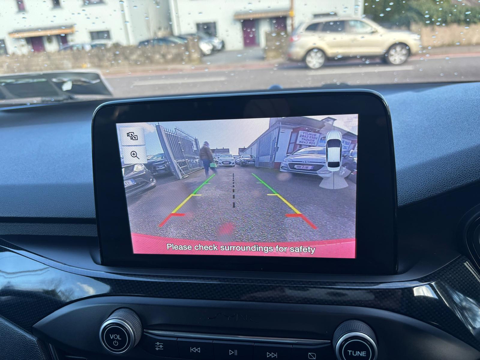 2019 Ford Focus - image 14