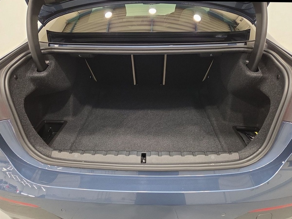 2023 BMW 4 Series - image 13