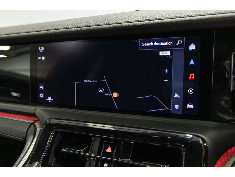 2025 Porsche Panamera - image 21