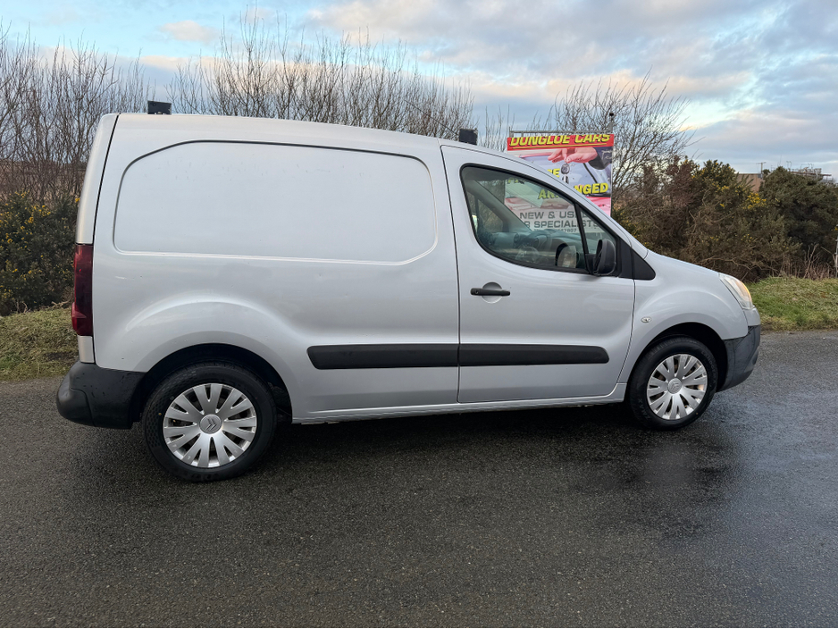 2015 Citroen Berlingo - image 6