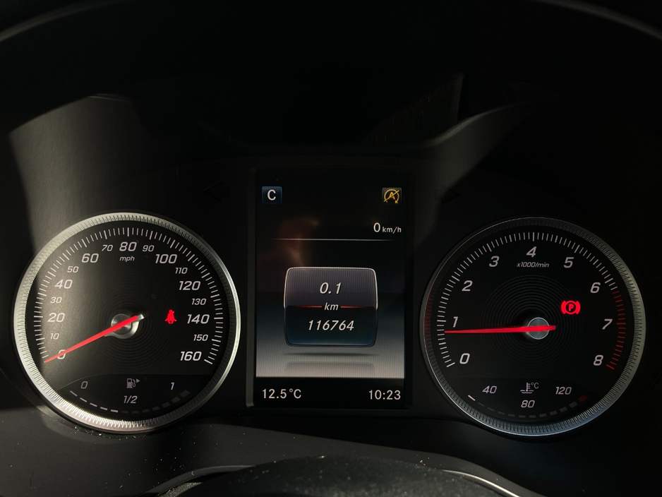 2016 Mercedes-Benz C Class - image 37