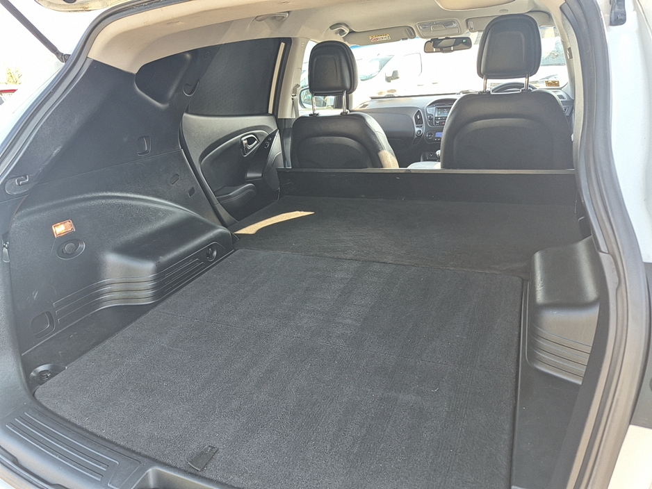2015 Hyundai ix35 - image 14