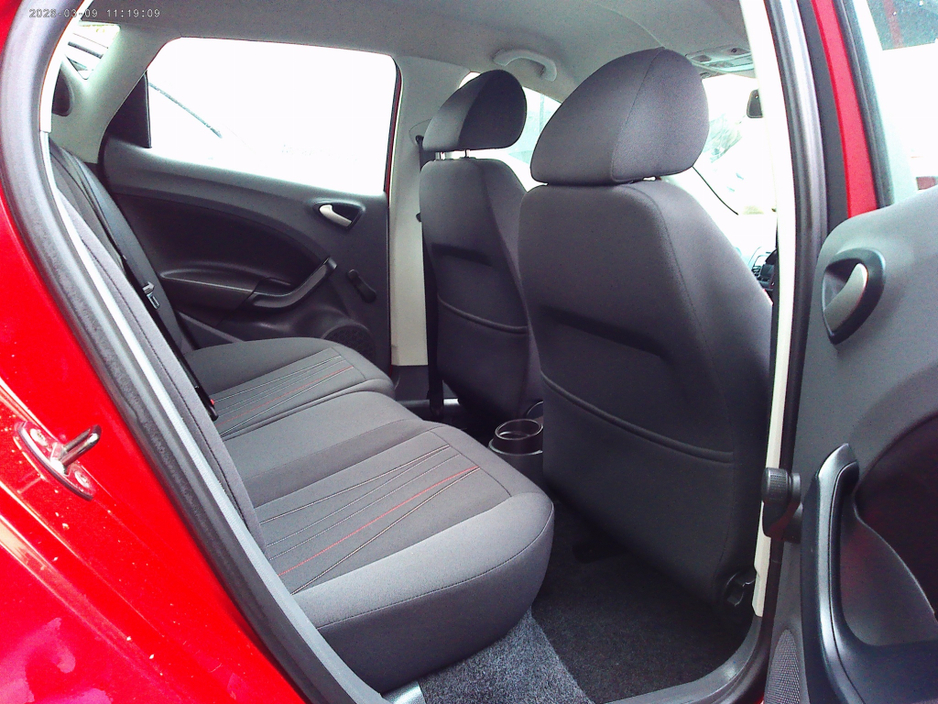 2012 SEAT Ibiza - image 10