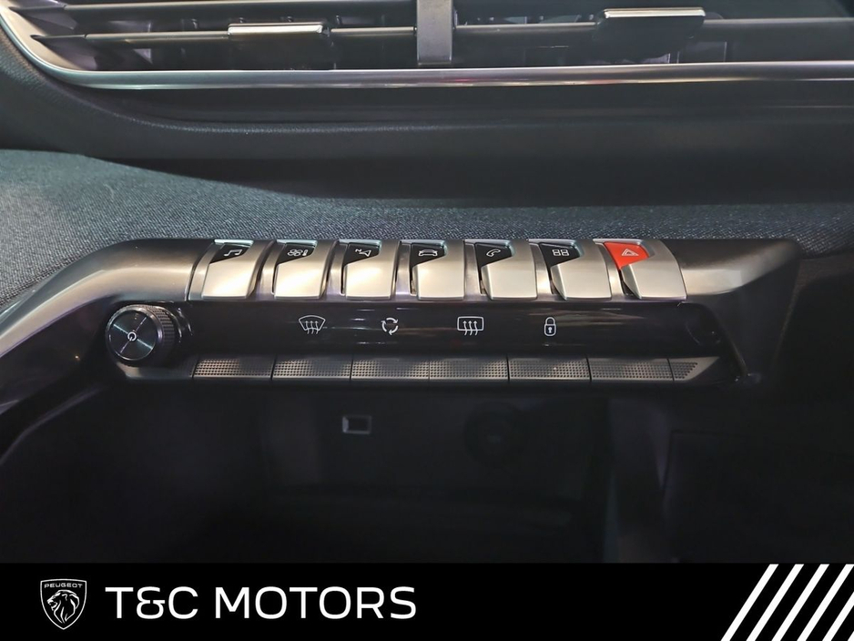 2019 Peugeot 5008 - image 11