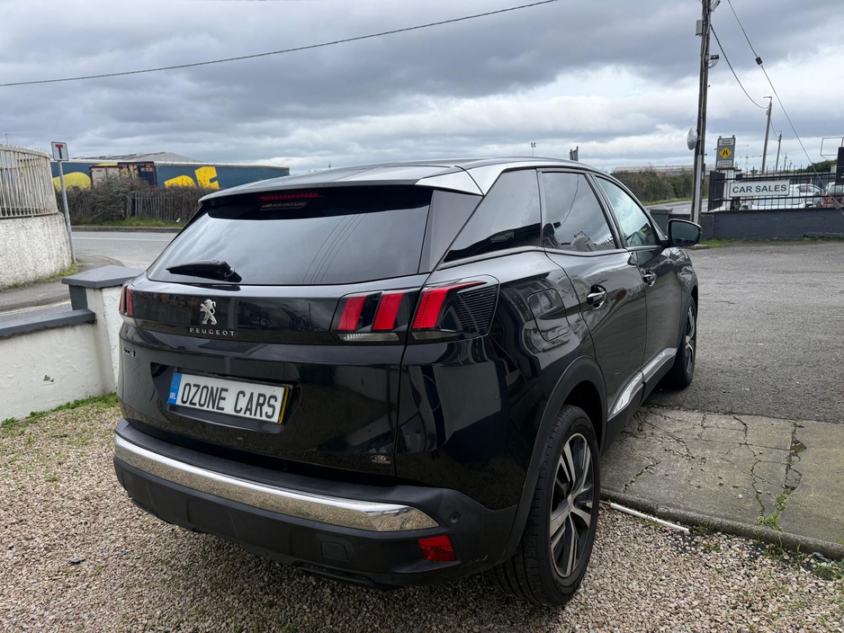 2017 Peugeot 3008 - image 5