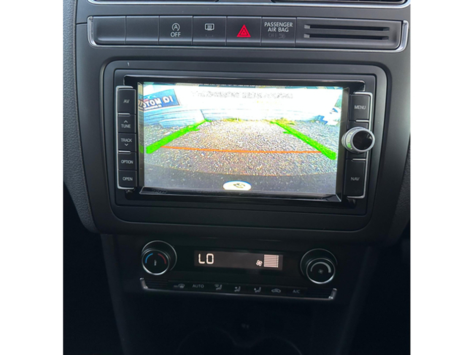 2014 Volkswagen Polo - image 18