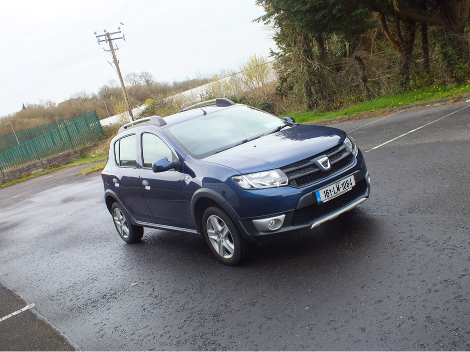 2016 Dacia Sandero - image 5