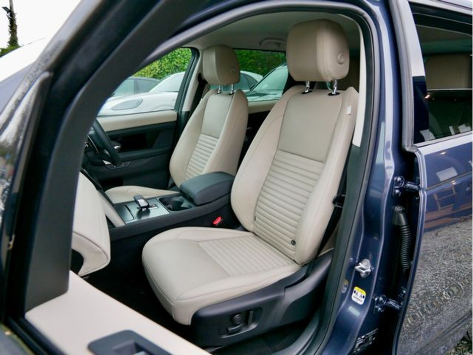 2024 Land Rover Discovery Sport - image 18