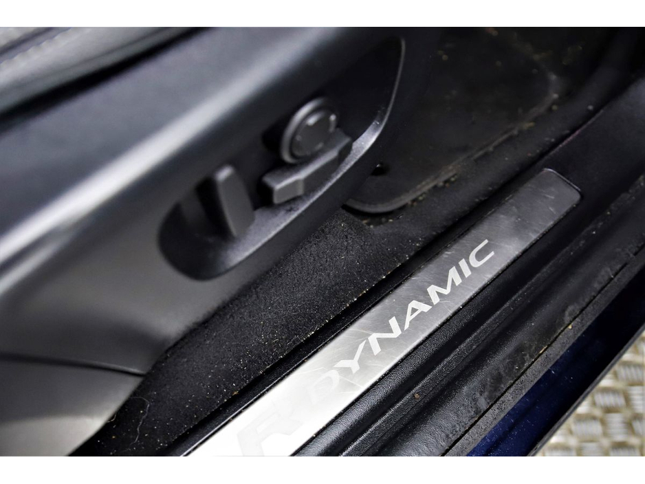 2020 Land Rover Discovery Sport - image 23