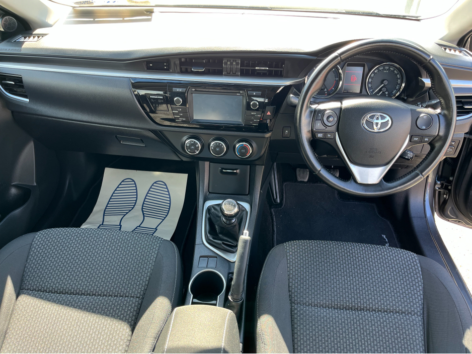 2017 Toyota Corolla - image 7