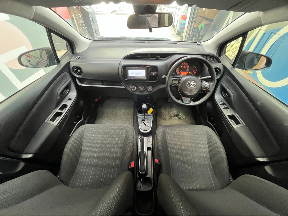 2018 Toyota Vitz - image 12