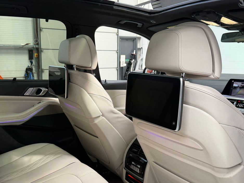 2022 BMW X5 - image 27