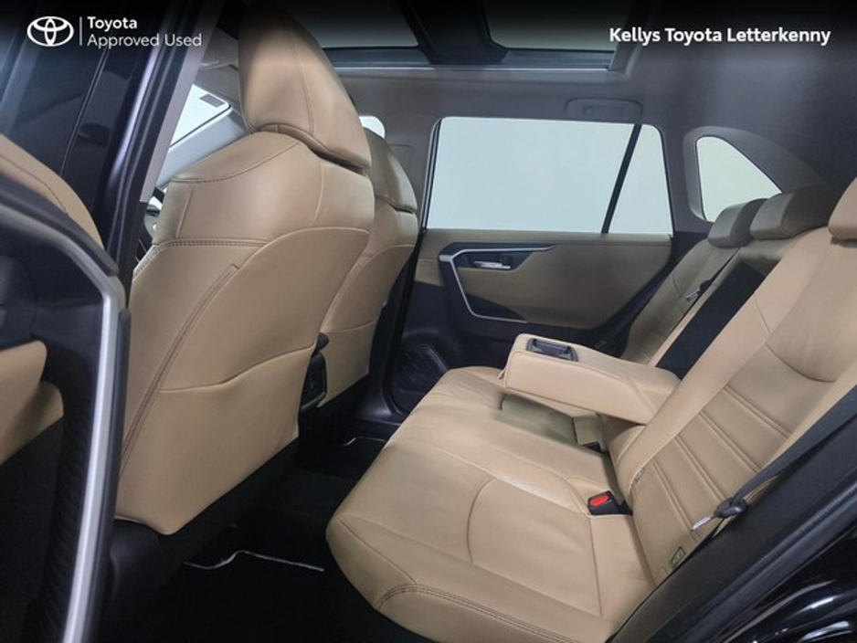 2022 Toyota Rav4 RAV4 HYBRID PLATINUM €39,956