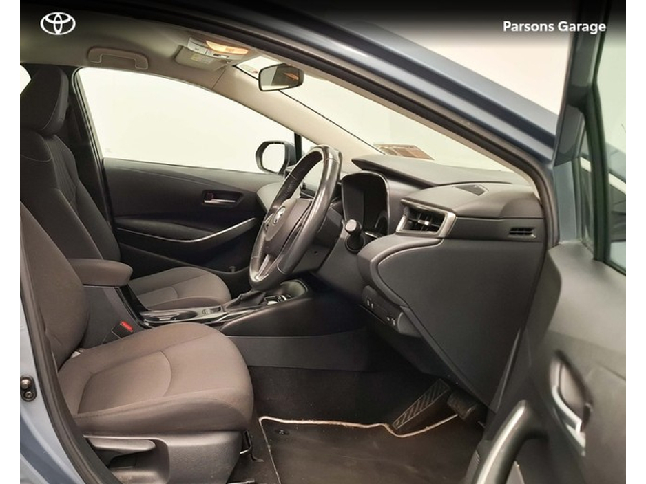 2021 Toyota Corolla - image 8