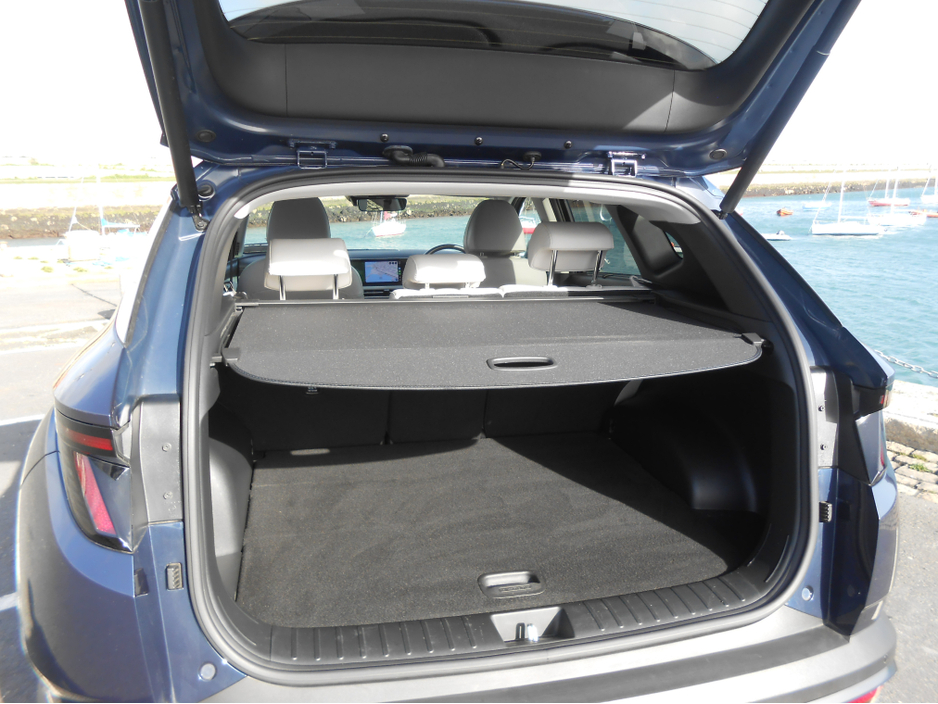 2025 Hyundai Tucson - image 5