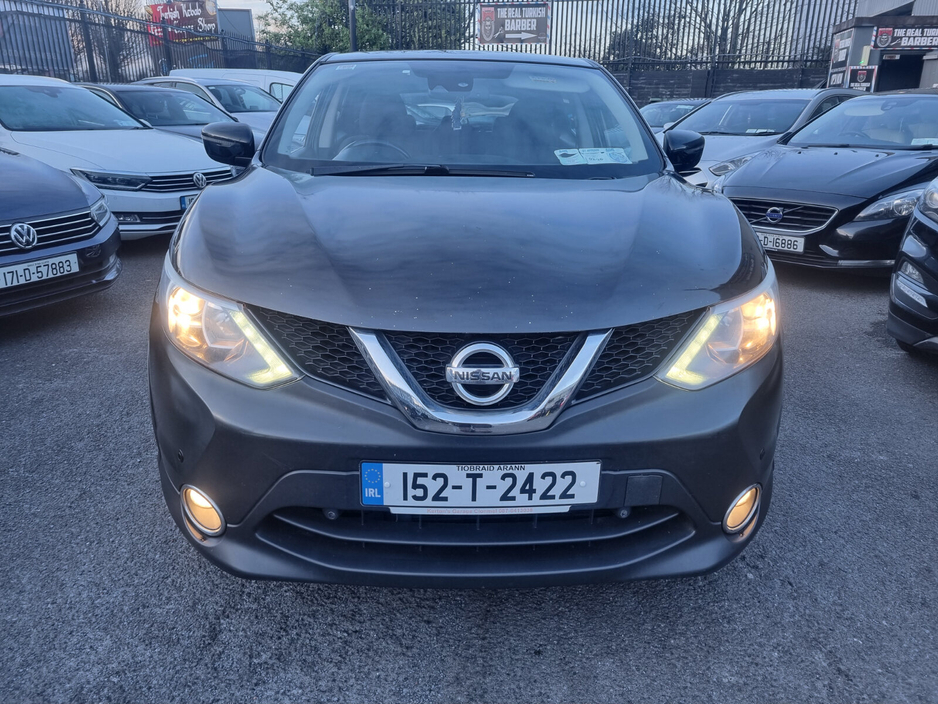 2015 Nissan Qashqai - image 2