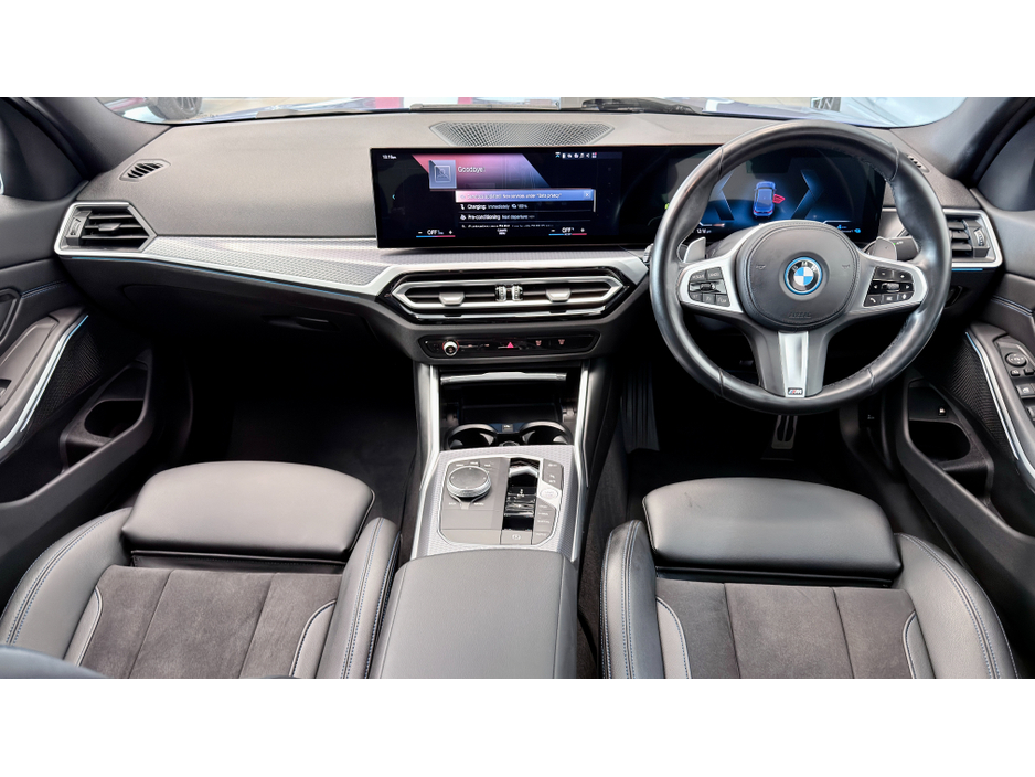 2024 BMW 3 Series - image 16