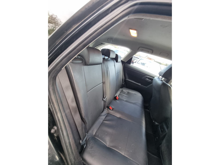 2014 Toyota Auris - image 19