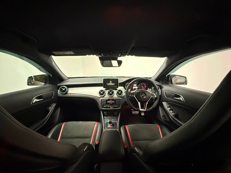 2015 Mercedes-Benz GLA Class - image 12