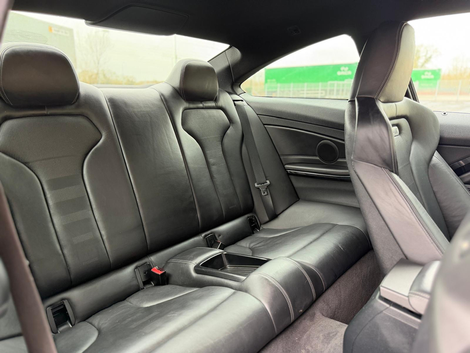 2014 BMW M4 - image 18