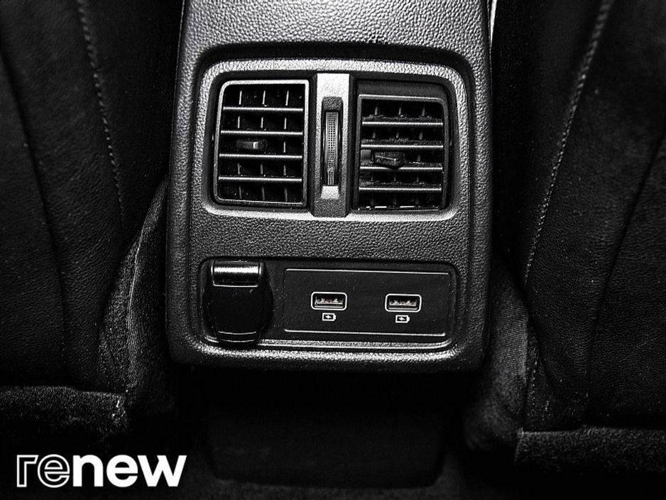 2022 Renault Captur - image 25