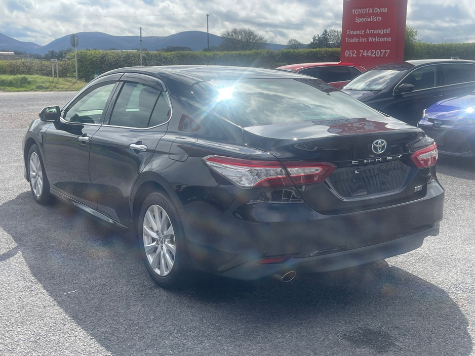 2018 Toyota Camry - image 5