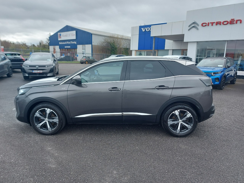 2021 Peugeot 3008 - image 7