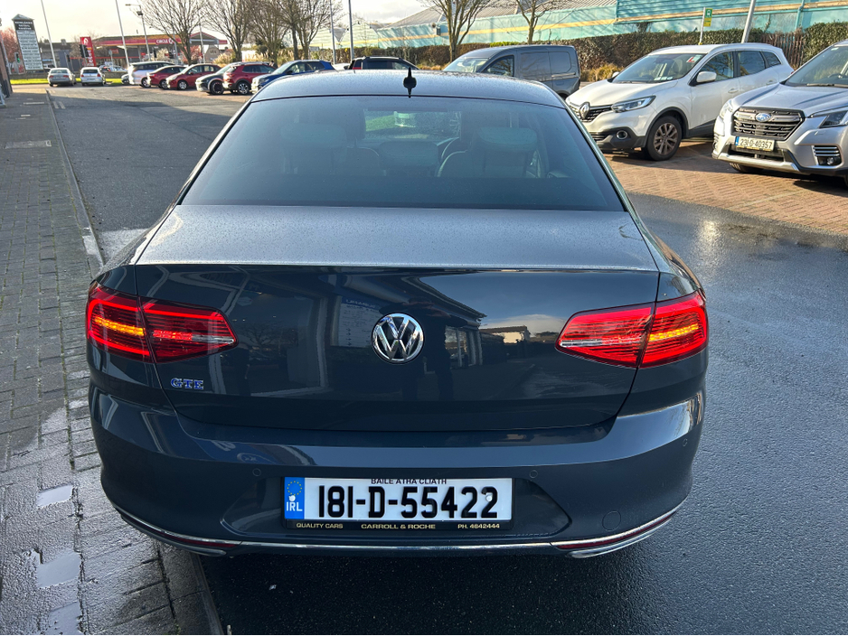2018 Volkswagen Passat - image 15