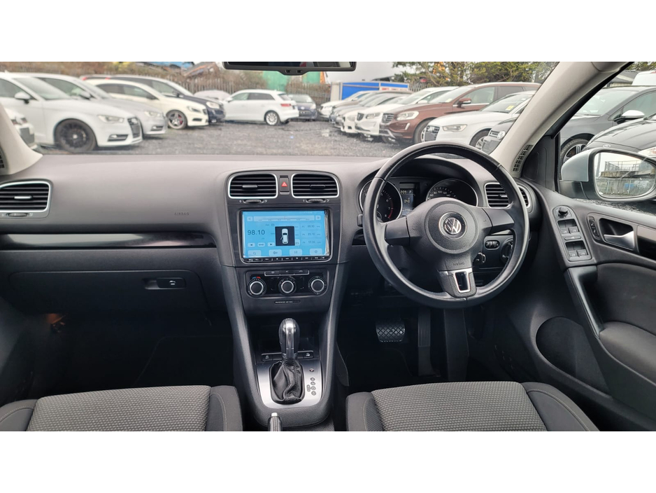 2012 Volkswagen Golf - image 15