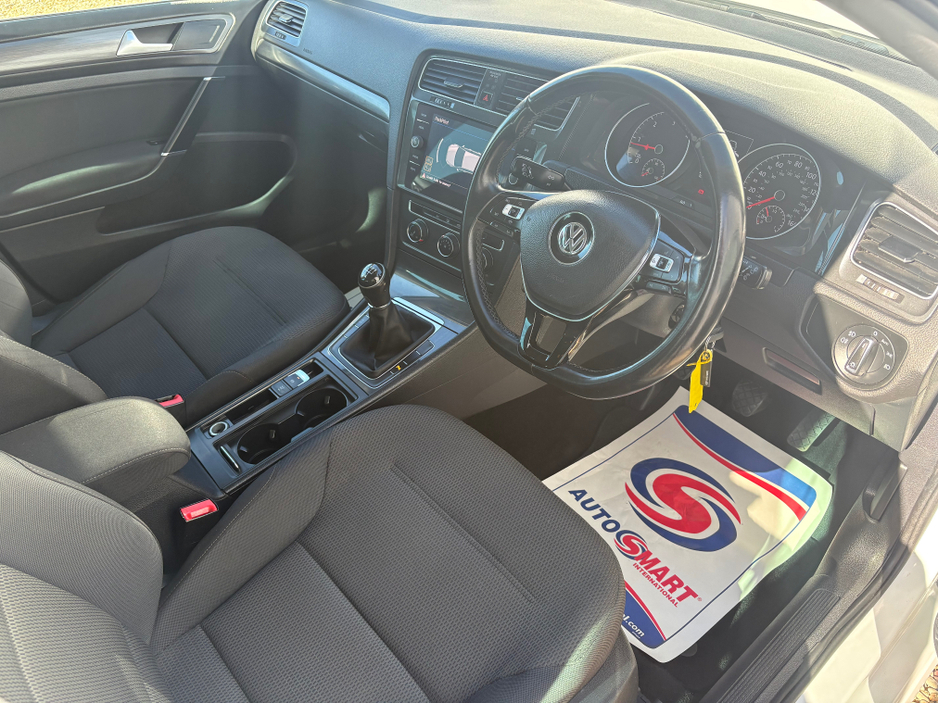 2019 Volkswagen Golf - image 13