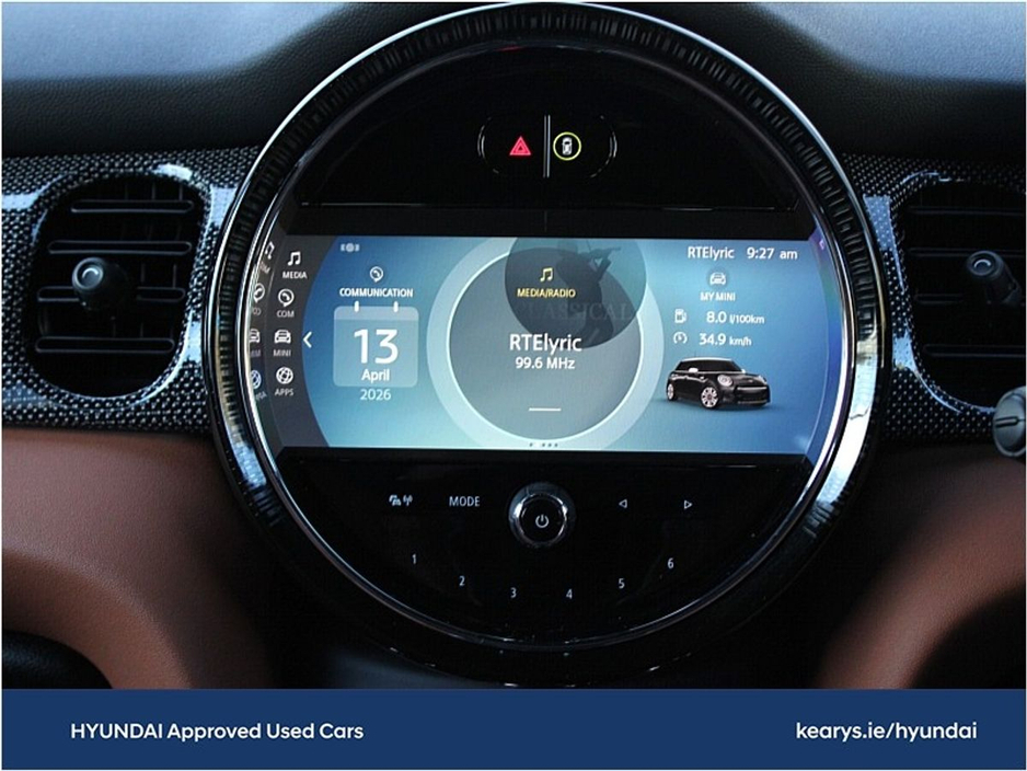 2023 MINI Hatch - image 13