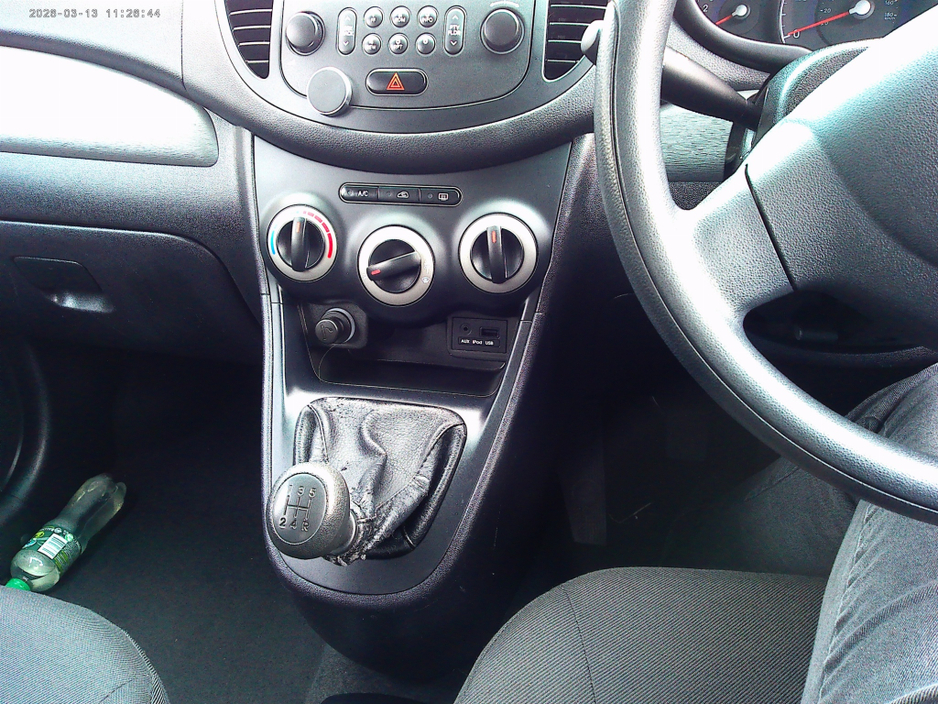 2011 Hyundai i10 - image 3