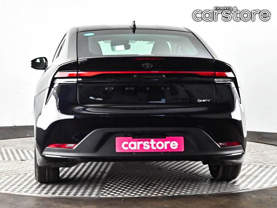 2023 Toyota Prius - image 2